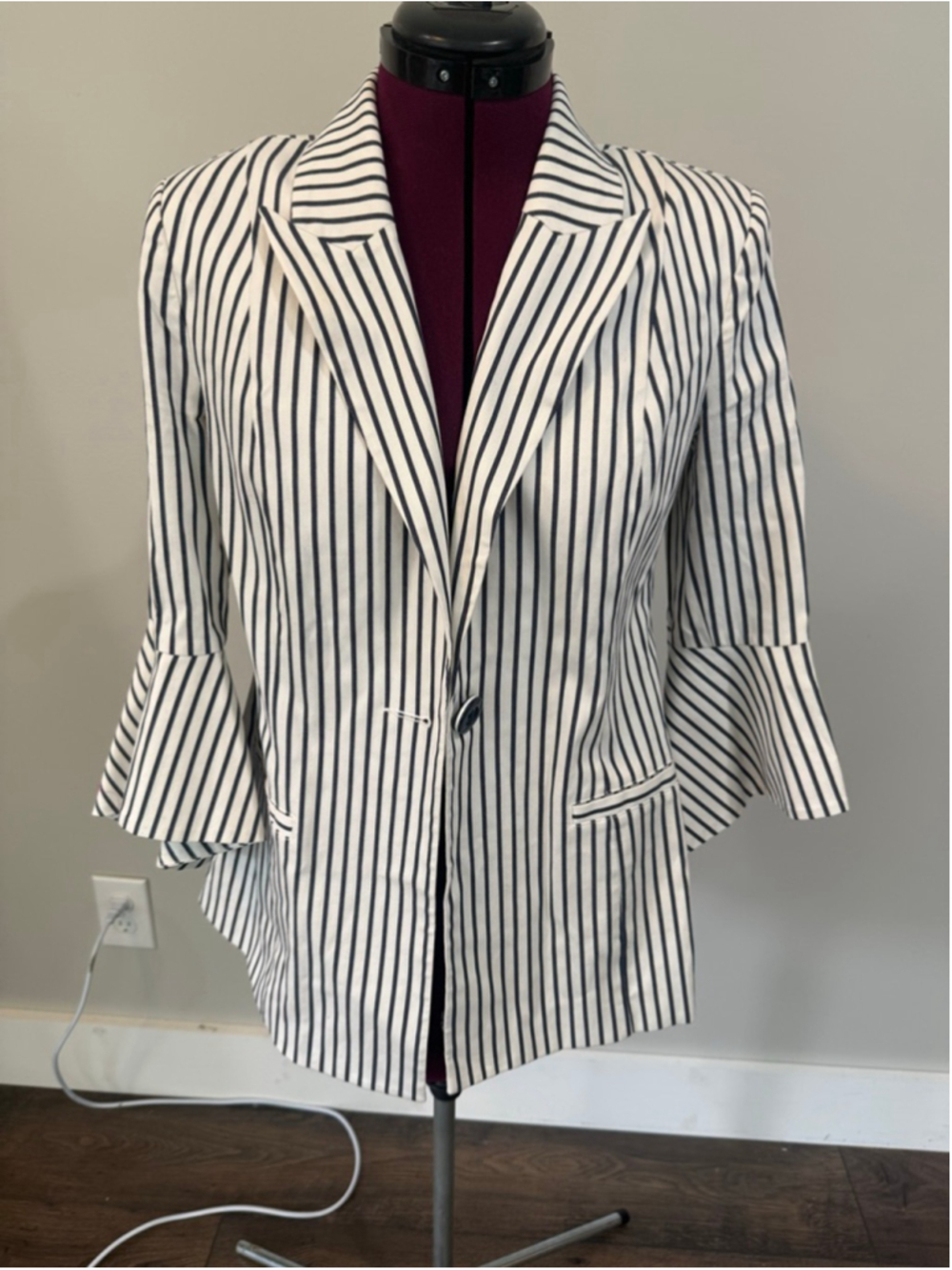 Cabi Bell Sleeve Striped Blazer 4